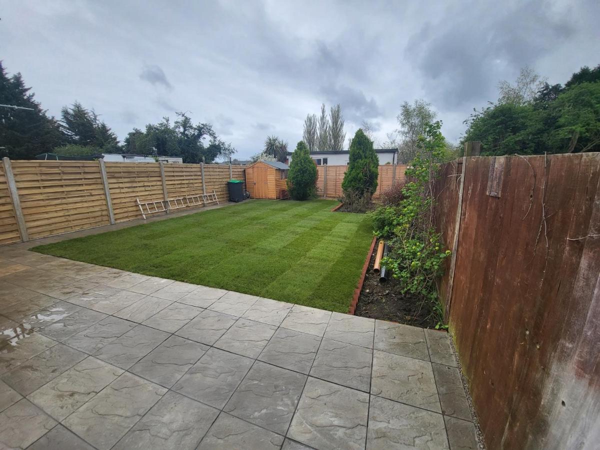 High Spec Large 6 Bedroom House! Kingston upon Thames  Dış mekan fotoğraf